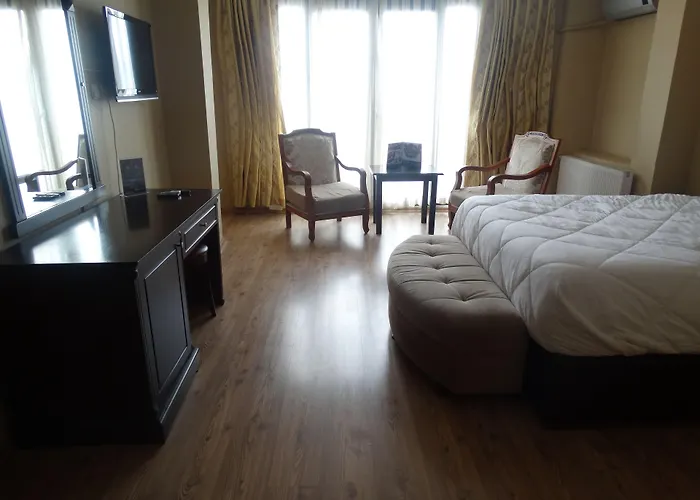 Yakamoz Hotel Tavsancil